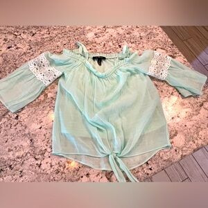 AMY BYER cold shoulder‎ top, 10/12, EUC